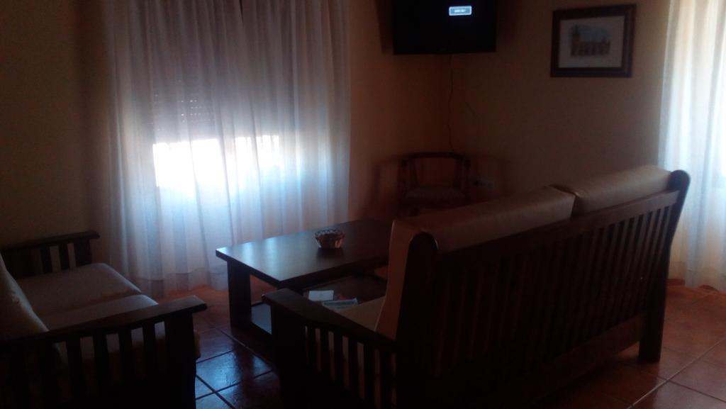 Apartamentos Rurales Casas De Los Maestros Talarrubias Eksteriør bilde