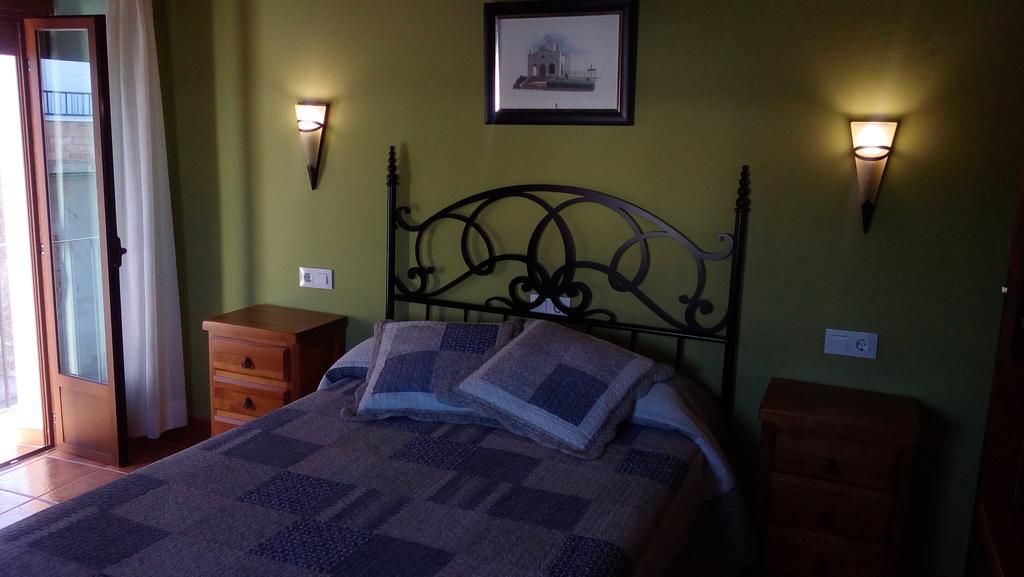 Apartamentos Rurales Casas De Los Maestros Talarrubias Eksteriør bilde